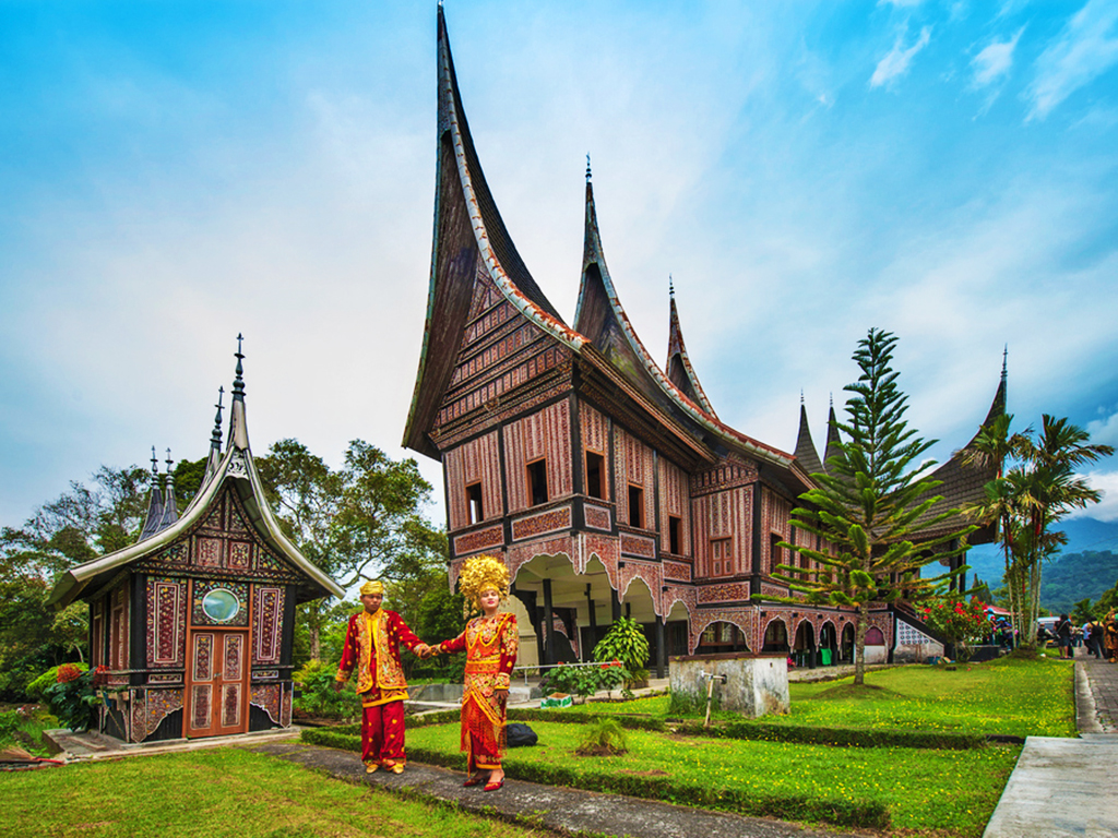 https://mdw-travel-data-us-east-1.s3.amazonaws.com/img/country/Indonesia/Minangkabau-Cultural-Documentation-and-Information-Center/img_01.jpg