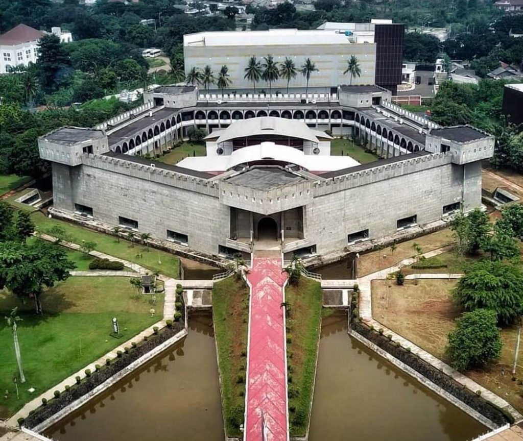 https://mdw-travel-data-us-east-1.s3.amazonaws.com/img/country/Indonesia/Museum-Pulau-Kemaro/img_01.jpg