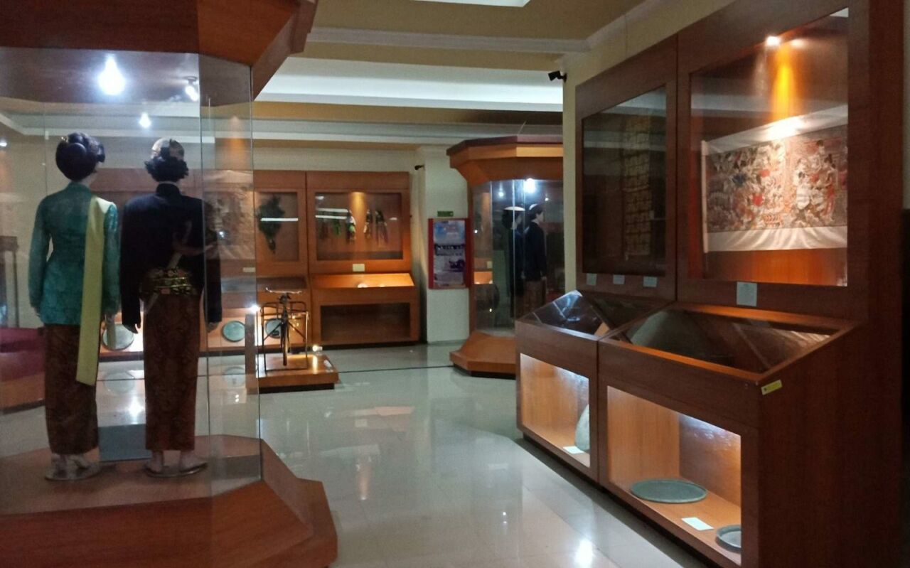 https://mdw-travel-data-us-east-1.s3.amazonaws.com/img/country/Indonesia/Museum-Ronggowarsito/img_03.jpg