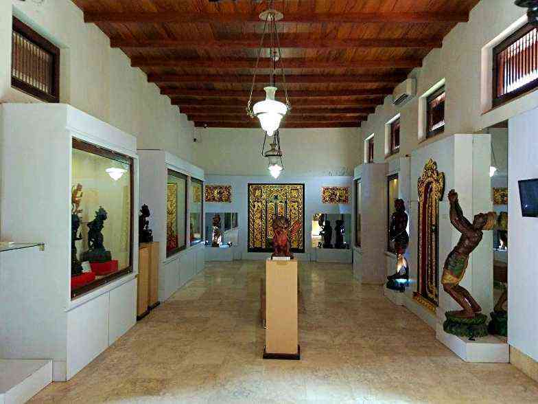 https://mdw-travel-data-us-east-1.s3.amazonaws.com/img/country/Indonesia/Museum-Sonobudoyo/img_01.jpg