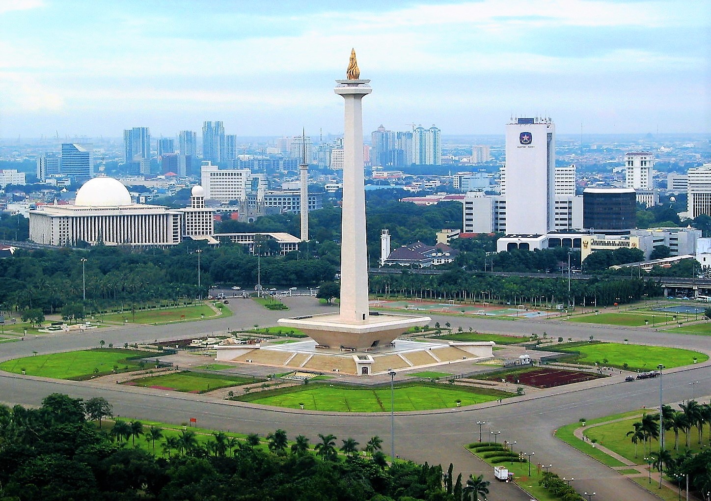 https://mdw-travel-data-us-east-1.s3.amazonaws.com/img/country/Indonesia/National-Monument-MONAS/img_02.jpg