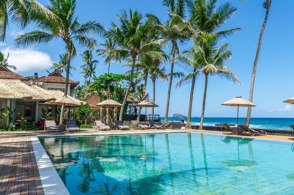 https://mdw-travel-data-us-east-1.s3.amazonaws.com/img/country/Indonesia/Nirwana-Beach/img_01.jpg