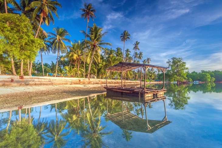 https://mdw-travel-data-us-east-1.s3.amazonaws.com/img/country/Indonesia/Nongsa-Beach/img_02.jpg