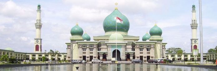 https://mdw-travel-data-us-east-1.s3.amazonaws.com/img/country/Indonesia/Nur-Alam-Mosque/img_03.jpg