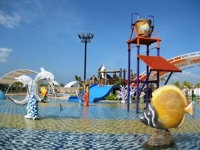 https://mdw-travel-data-us-east-1.s3.amazonaws.com/img/country/Indonesia/Ocarina-Waterpark/img_01.jpg