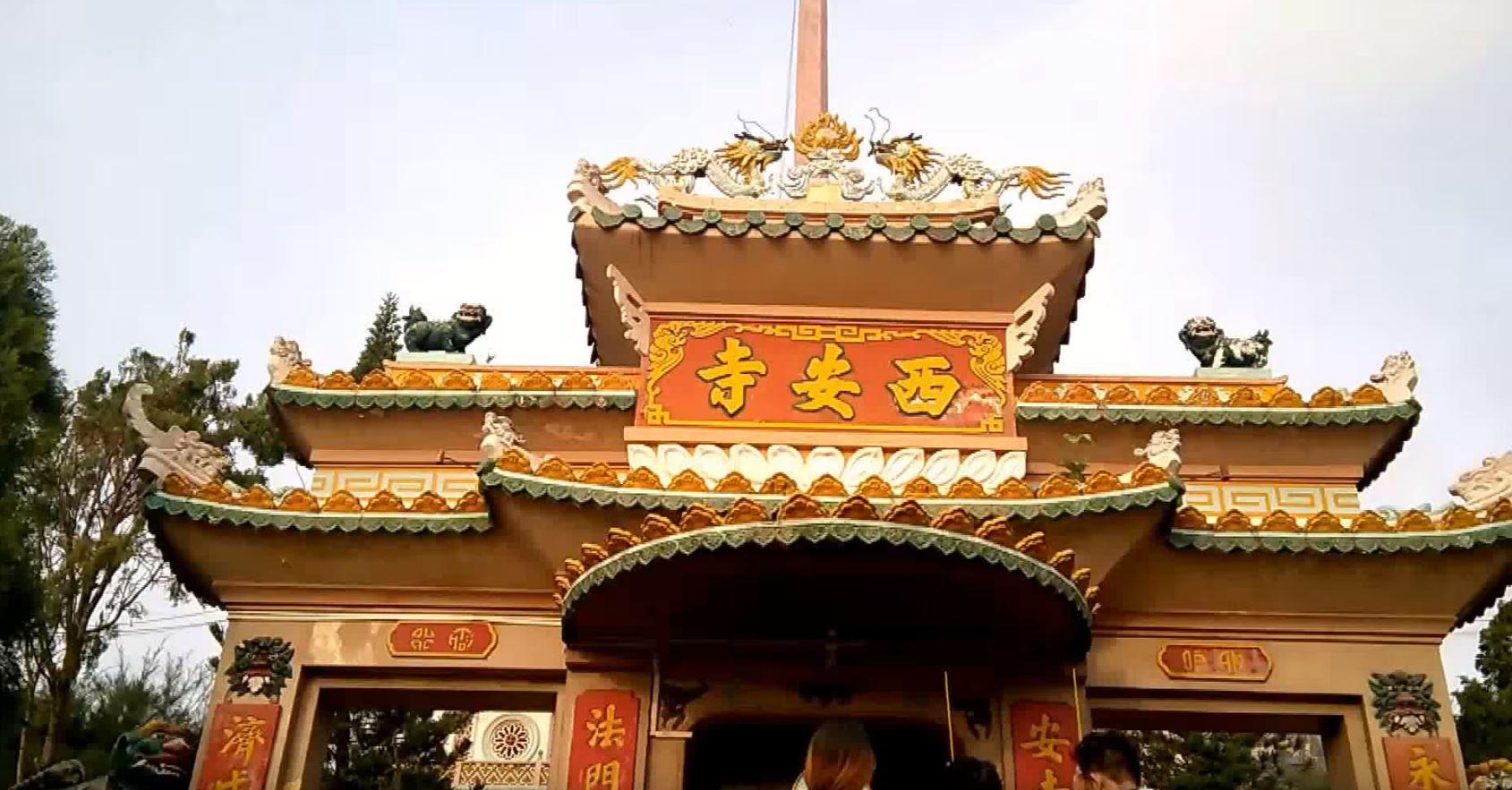 https://mdw-travel-data-us-east-1.s3.amazonaws.com/img/country/Indonesia/Pagoda-Tay-Kak-Sie/img_03.jpg