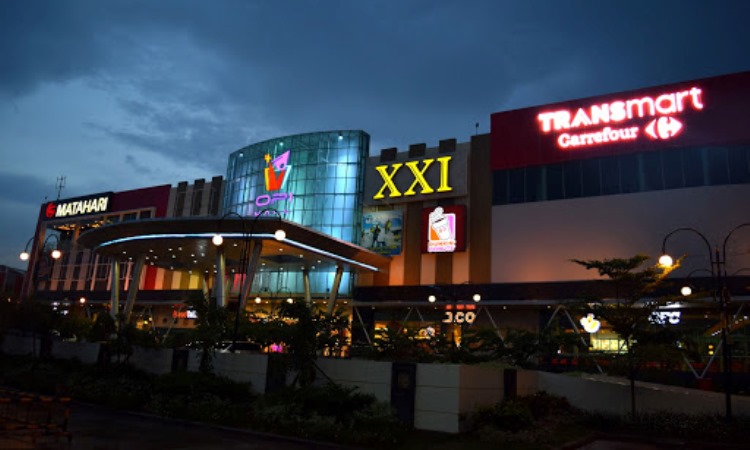 https://mdw-travel-data-us-east-1.s3.amazonaws.com/img/country/Indonesia/Palembang-Square-Mall/img_00.jpg