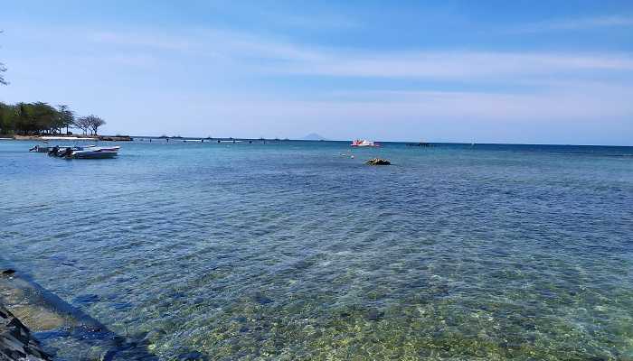 https://mdw-travel-data-us-east-1.s3.amazonaws.com/img/country/Indonesia/Pandeglang-Beach/img_03.jpg