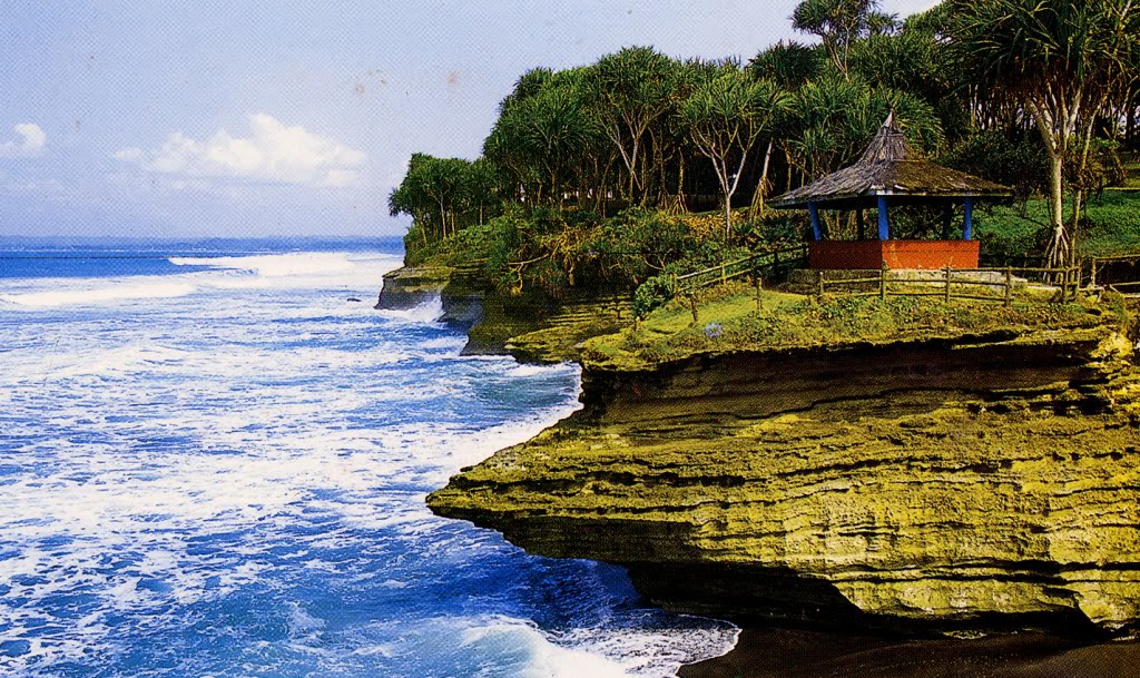 https://mdw-travel-data-us-east-1.s3.amazonaws.com/img/country/Indonesia/Pangandaran-Beach/img_02.jpg