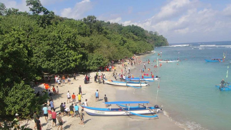 https://mdw-travel-data-us-east-1.s3.amazonaws.com/img/country/Indonesia/Pangandaran-Beach/img_03.jpg
