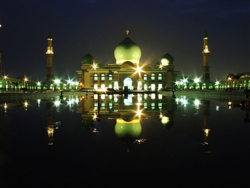 https://mdw-travel-data-us-east-1.s3.amazonaws.com/img/country/Indonesia/Pasar-Bawah---Pekanbaru/img_03.jpg