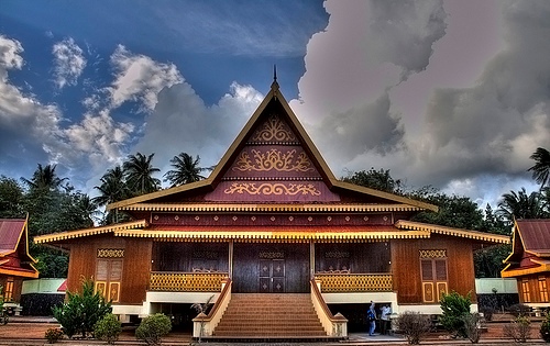 https://mdw-travel-data-us-east-1.s3.amazonaws.com/img/country/Indonesia/Penyengat/img_03.jpg