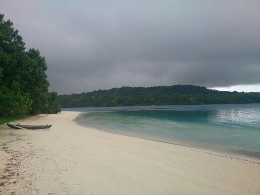 https://mdw-travel-data-us-east-1.s3.amazonaws.com/img/country/Indonesia/Peucang-Island/img_03.jpg