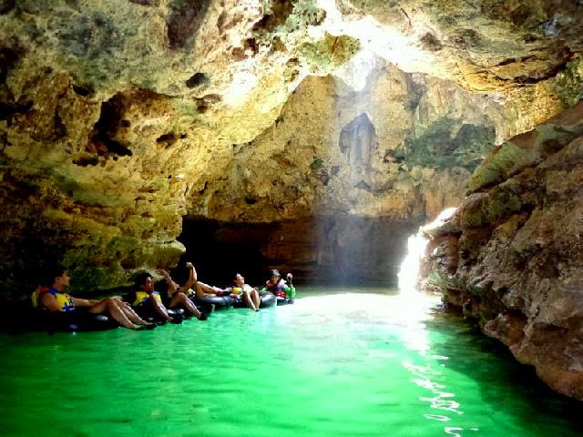 https://mdw-travel-data-us-east-1.s3.amazonaws.com/img/country/Indonesia/Pindul-Cave/img_00.jpg