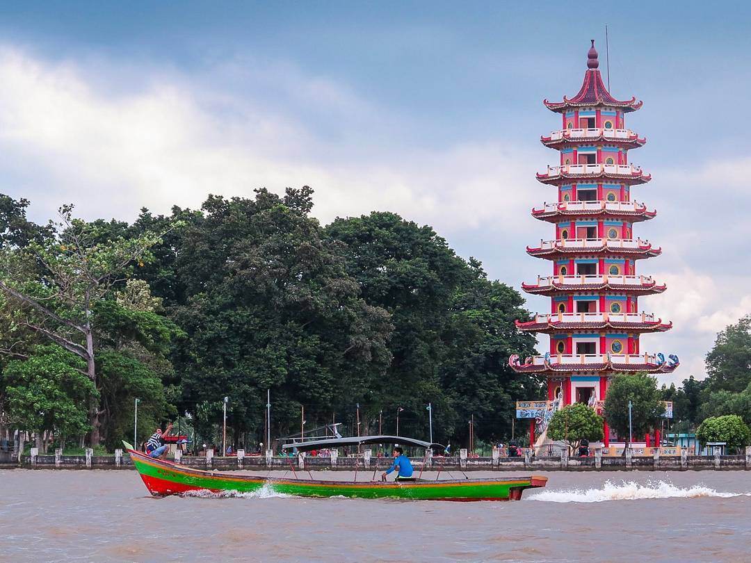 https://mdw-travel-data-us-east-1.s3.amazonaws.com/img/country/Indonesia/Pulau-Kemaro/img_03.jpg