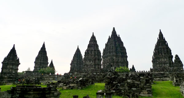 https://mdw-travel-data-us-east-1.s3.amazonaws.com/img/country/Indonesia/Pulo-Tempel/img_03.jpg