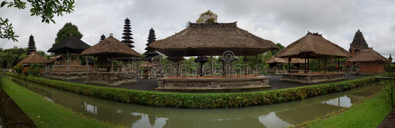 https://mdw-travel-data-us-east-1.s3.amazonaws.com/img/country/Indonesia/Pura-Taman-Ayun/img_02.jpg