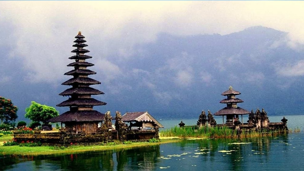 https://mdw-travel-data-us-east-1.s3.amazonaws.com/img/country/Indonesia/Pura-Ulun-Danu-Bratan/img_00.jpg
