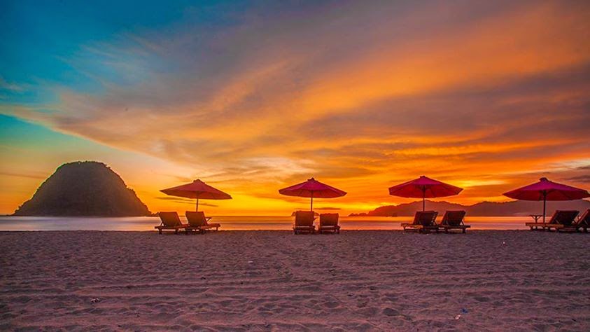 https://mdw-travel-data-us-east-1.s3.amazonaws.com/img/country/Indonesia/Red-Island-Beach/img_01.jpg