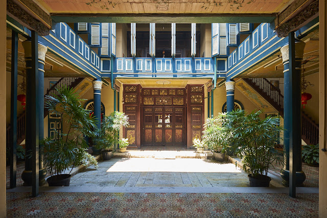 https://mdw-travel-data-us-east-1.s3.amazonaws.com/img/country/Indonesia/Rumah-Tjong-A-Fie/img_01.jpg