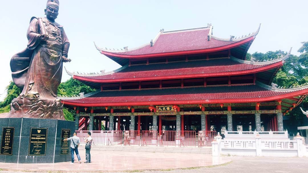 https://mdw-travel-data-us-east-1.s3.amazonaws.com/img/country/Indonesia/Sam-Poo-Kong/img_02.jpg