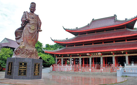 https://mdw-travel-data-us-east-1.s3.amazonaws.com/img/country/Indonesia/Sam-Poo-Kong/img_03.jpg