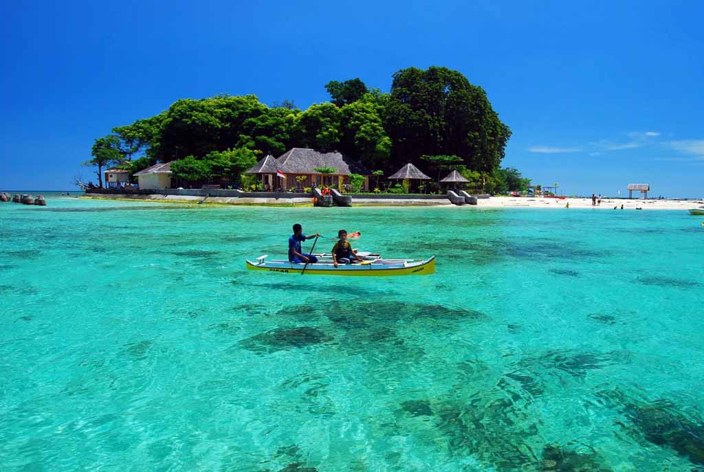 https://mdw-travel-data-us-east-1.s3.amazonaws.com/img/country/Indonesia/Samalona-Island/img_01.jpg
