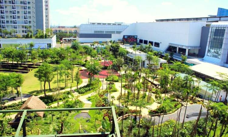 https://mdw-travel-data-us-east-1.s3.amazonaws.com/img/country/Indonesia/Scientia-Square-Park/img_01.jpg