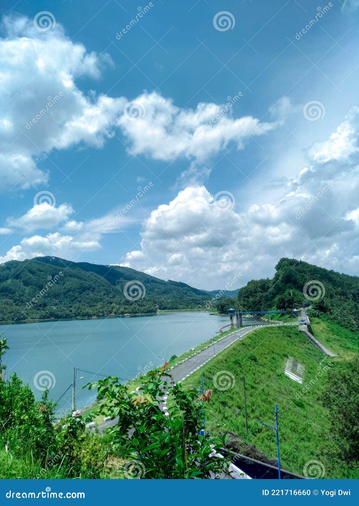 https://mdw-travel-data-us-east-1.s3.amazonaws.com/img/country/Indonesia/Sempor-Reservoir/img_02.jpg