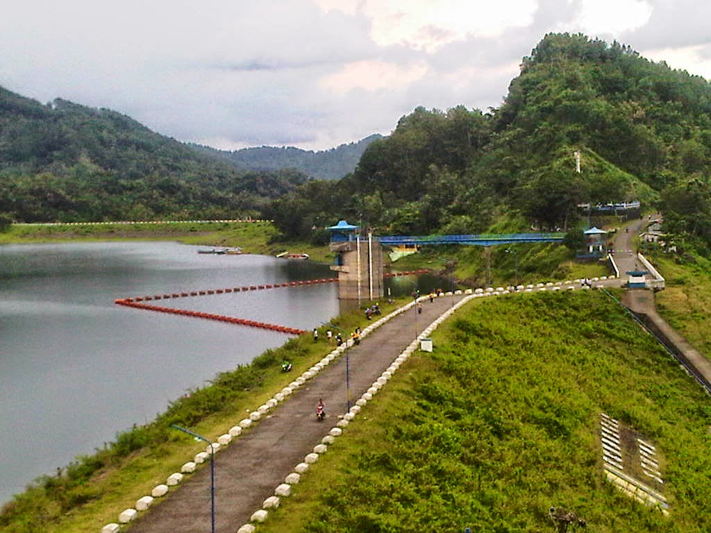 https://mdw-travel-data-us-east-1.s3.amazonaws.com/img/country/Indonesia/Sempor-Reservoir/img_03.jpg