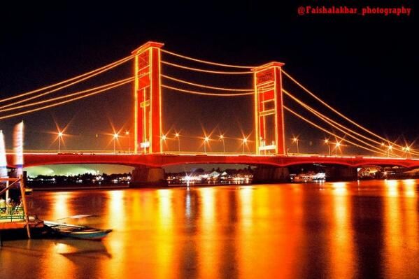 https://mdw-travel-data-us-east-1.s3.amazonaws.com/img/country/Indonesia/Senapelan-Plaza/img_03.jpg
