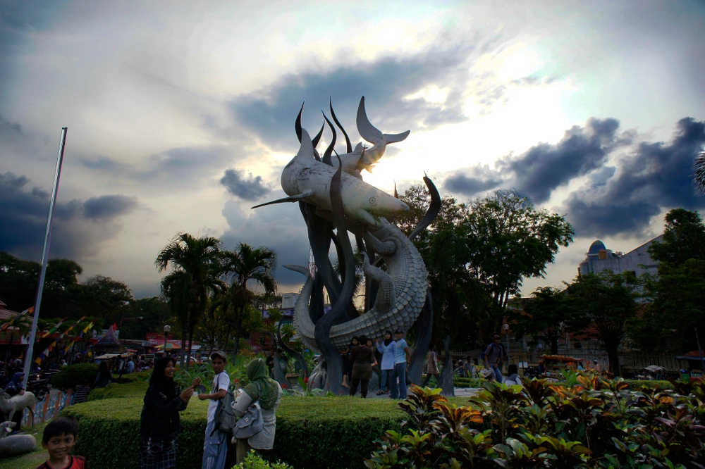 https://mdw-travel-data-us-east-1.s3.amazonaws.com/img/country/Indonesia/Surabaya-Zoo/img_02.jpg