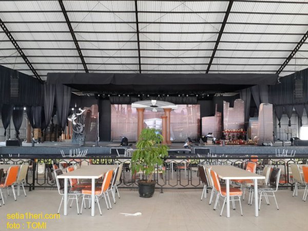 https://mdw-travel-data-us-east-1.s3.amazonaws.com/img/country/Indonesia/Suroboyo-Carnival-Night-Market/img_03.jpg