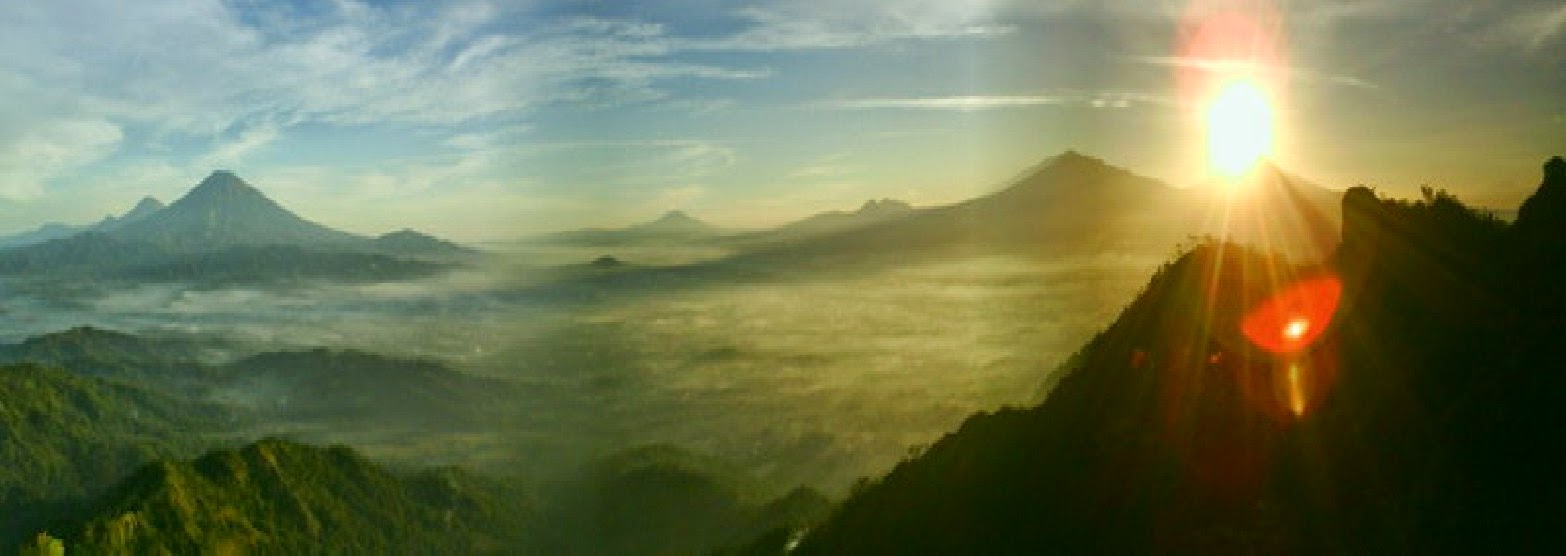 https://mdw-travel-data-us-east-1.s3.amazonaws.com/img/country/Indonesia/Suroloyo-Peak/img_04.jpg