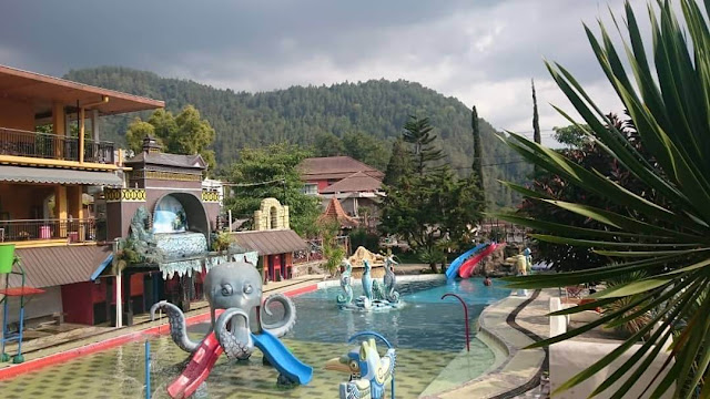 https://mdw-travel-data-us-east-1.s3.amazonaws.com/img/country/Indonesia/Taman-Balekambang/img_03.jpg