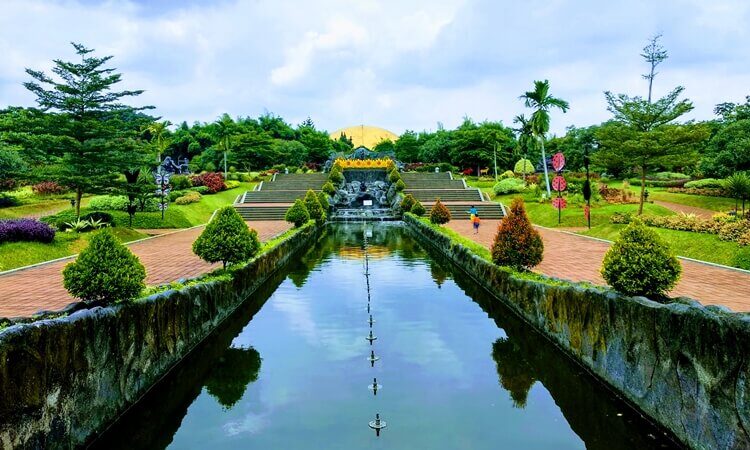 https://mdw-travel-data-us-east-1.s3.amazonaws.com/img/country/Indonesia/Taman-Mayangkara/img_01.jpg