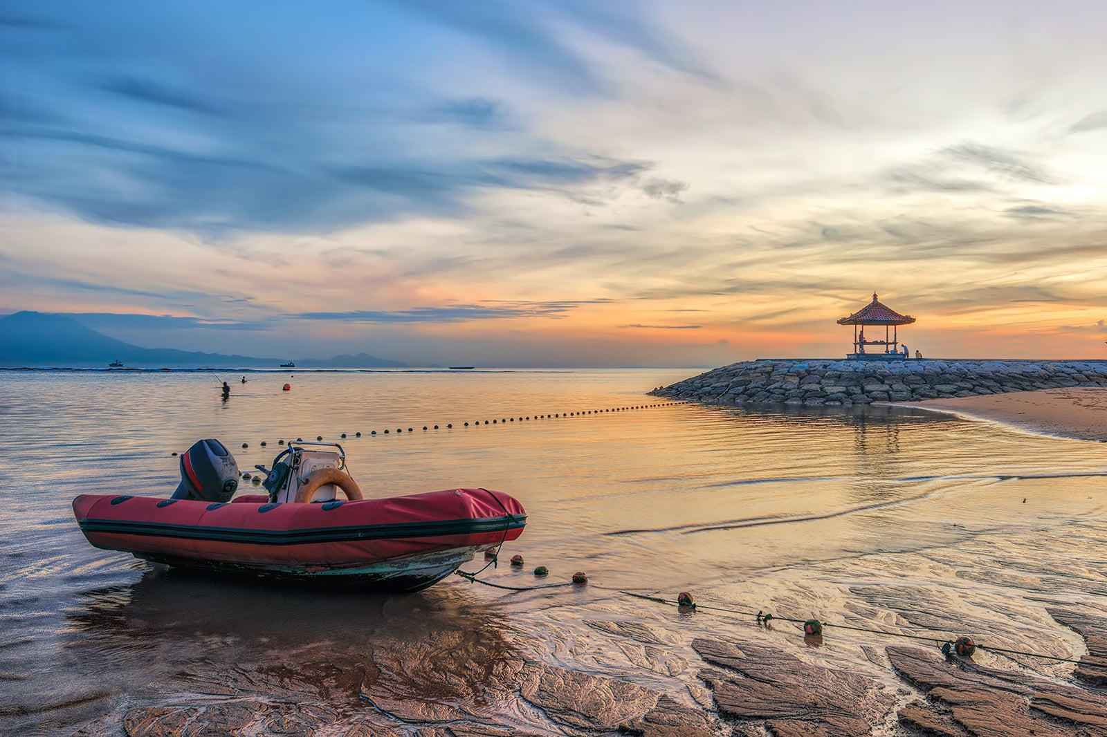 https://mdw-travel-data-us-east-1.s3.amazonaws.com/img/country/Indonesia/Tanjung-Benoa-Beach/img_03.jpg