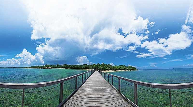 https://mdw-travel-data-us-east-1.s3.amazonaws.com/img/country/Indonesia/Tanjung-Lesung-Marine-Park/img_02.jpg