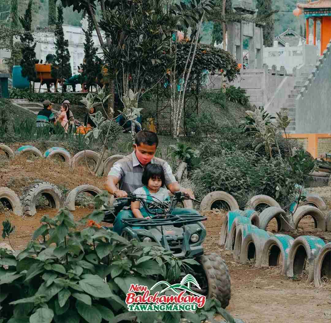 https://mdw-travel-data-us-east-1.s3.amazonaws.com/img/country/Indonesia/Tawangmangu/img_01.jpg
