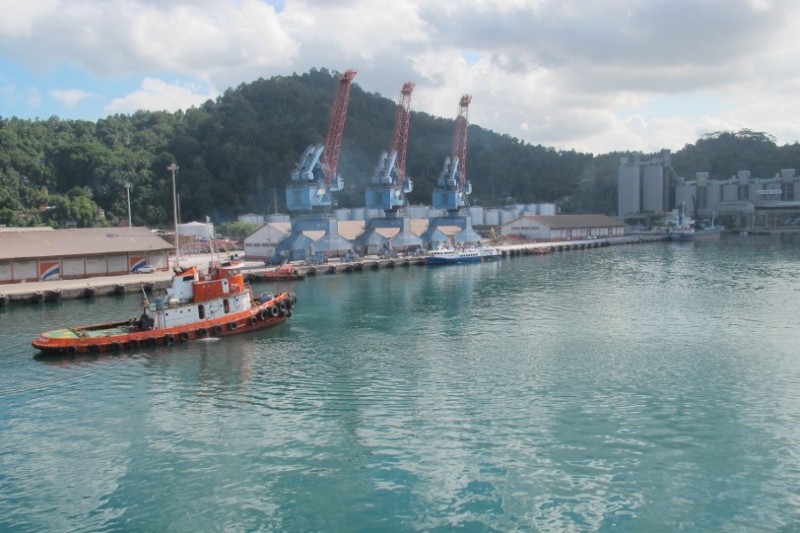 https://mdw-travel-data-us-east-1.s3.amazonaws.com/img/country/Indonesia/Teluk-Bayur-Port/img_02.jpg