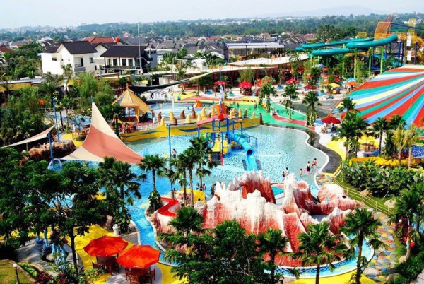 https://mdw-travel-data-us-east-1.s3.amazonaws.com/img/country/Indonesia/The-Jungle-Water-Adventure/img_03.jpg