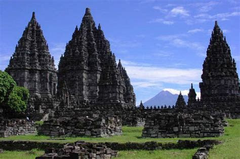https://mdw-travel-data-us-east-1.s3.amazonaws.com/img/country/Indonesia/Tompaso-Village/img_01.jpg