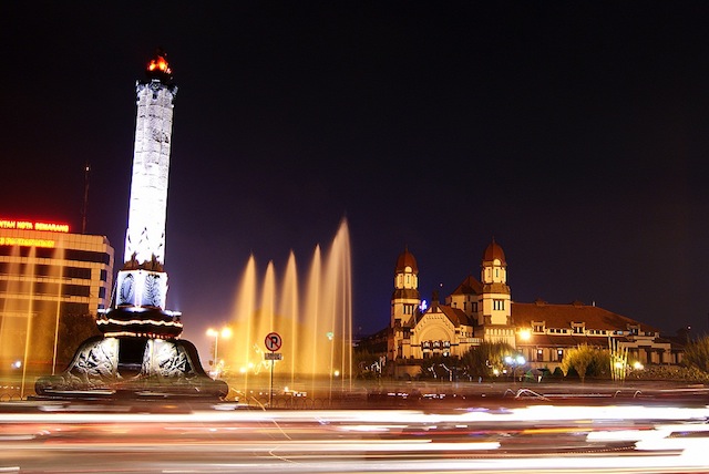 https://mdw-travel-data-us-east-1.s3.amazonaws.com/img/country/Indonesia/Tugu-Adipura/img_03.jpg