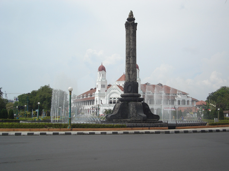 https://mdw-travel-data-us-east-1.s3.amazonaws.com/img/country/Indonesia/Tugu-Muda/img_03.jpg