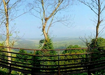 https://mdw-travel-data-us-east-1.s3.amazonaws.com/img/country/Indonesia/Tukung-Hill/img_01.jpg