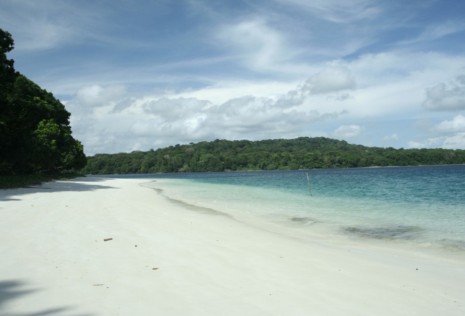 https://mdw-travel-data-us-east-1.s3.amazonaws.com/img/country/Indonesia/Ujung-Kulon-National-Park/img_03.jpg