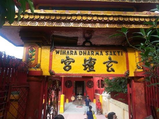 https://mdw-travel-data-us-east-1.s3.amazonaws.com/img/country/Indonesia/Vihara-Budhi-Bhakti/img_03.jpg