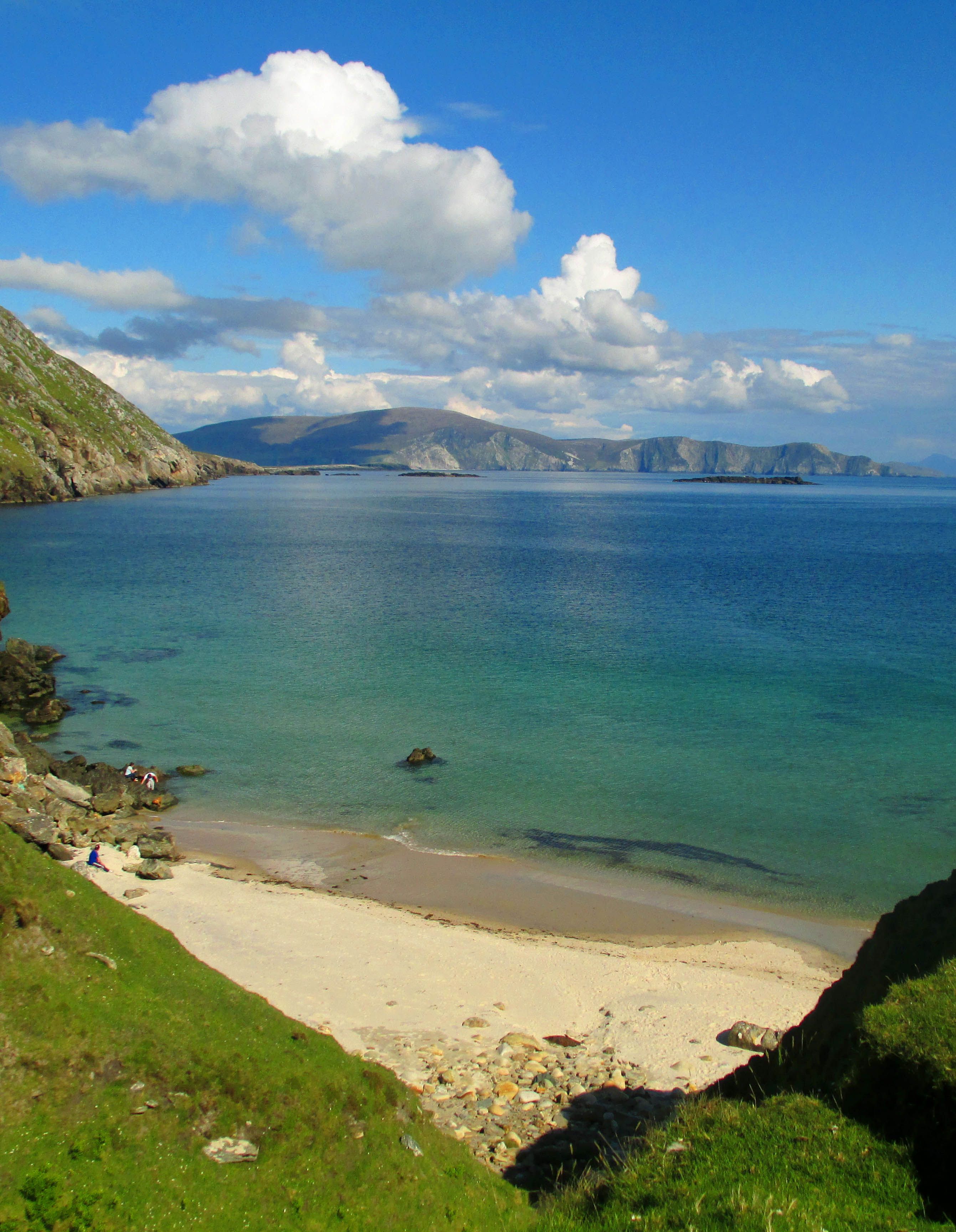 https://mdw-travel-data-us-east-1.s3.amazonaws.com/img/country/Ireland/Achill-Island/img_01.jpg