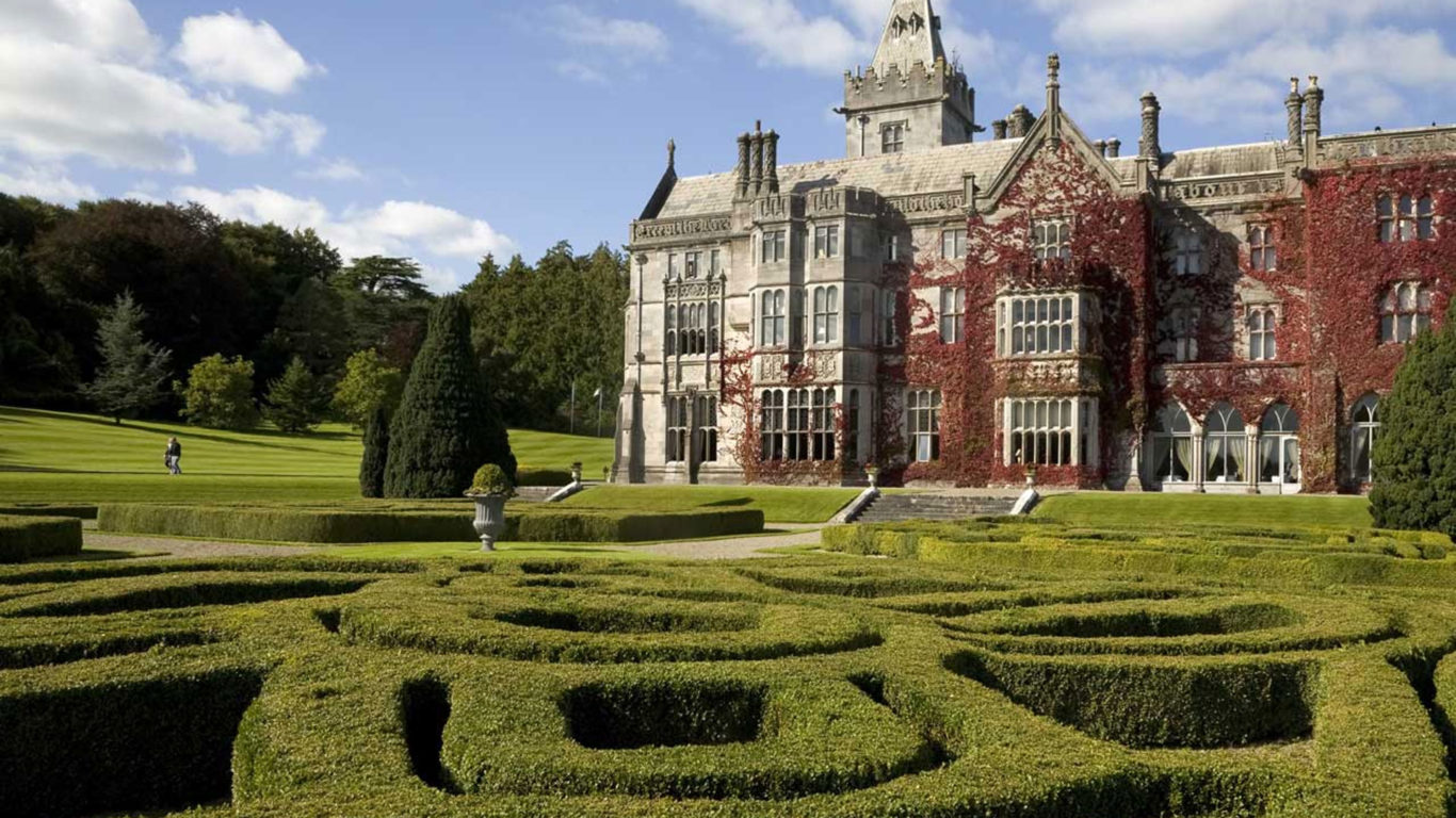 https://mdw-travel-data-us-east-1.s3.amazonaws.com/img/country/Ireland/Adare-Village/img_02.jpg