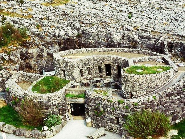 https://mdw-travel-data-us-east-1.s3.amazonaws.com/img/country/Ireland/Aillwee-Cave/img_03.jpg
